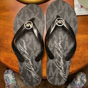 Michael Kors Flip Flops 7.5
